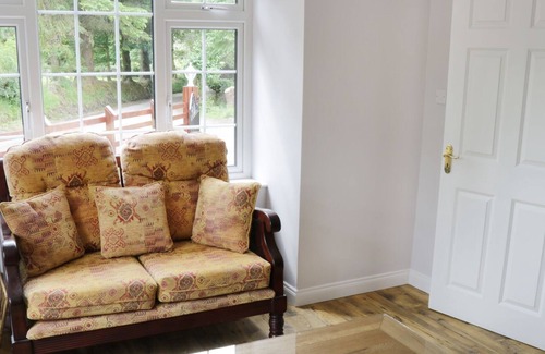 Aghlacon Cottage | HAWTHORN HIDEAWAY, pet friendly in Manorhamilton, County Leitrim