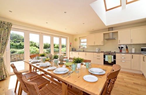Ormiston House | HAWTHORN HOUSE - spacious home set amidst lush gardens & rolling countryside