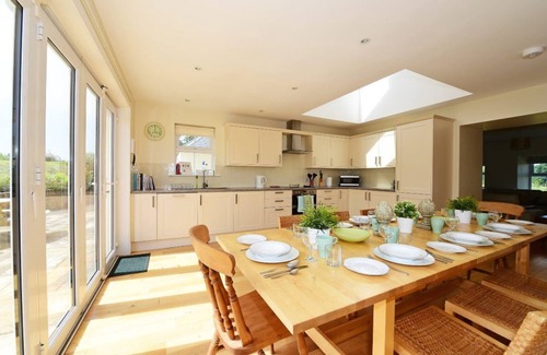 Ormiston House | HAWTHORN HOUSE - spacious home set amidst lush gardens & rolling countryside