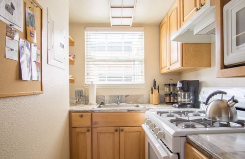 Monterey Condo | Hawthorne 901A - Monterey Condo - Walk to Beach and Aquarium