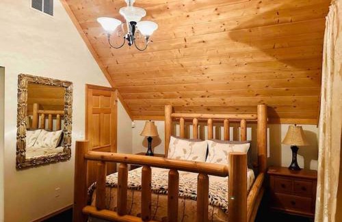 Easton House | Hawthorne cabin