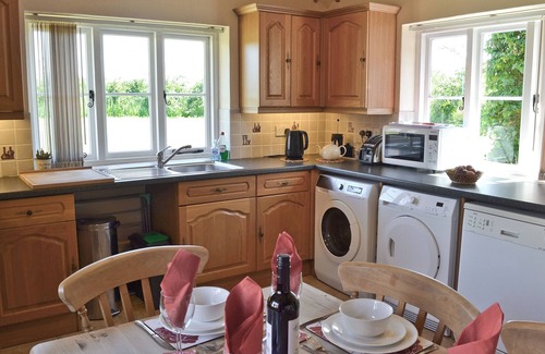 Preston Cottage | Hawthorne Cottage - PY8
