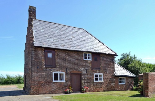 Preston Cottage | Hawthorne Cottage - PY8