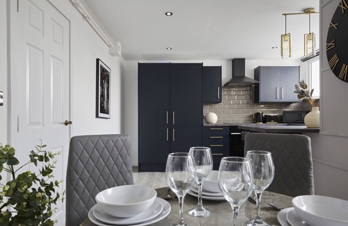 Bradford House | Hayy Luxury Townhouse