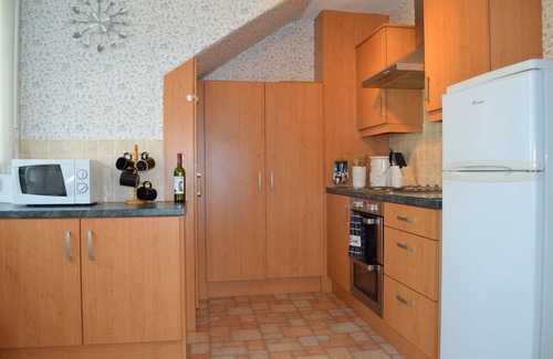 Innellan Apartment | Hazel Bank Villa holiday Apartment, Dunoon, pet friendly, sleeps 4