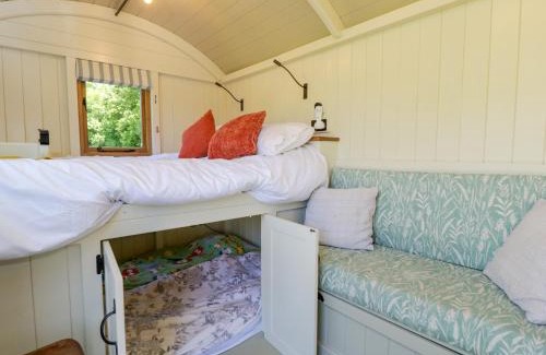 South Leigh House | Hazel