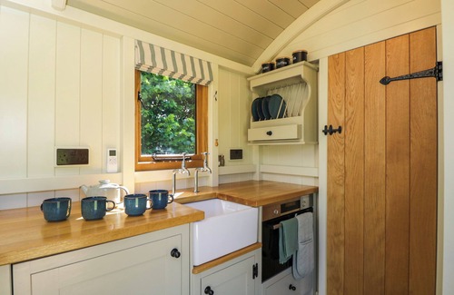 South Leigh Cottage | Hazel