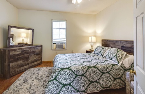 Hazlehurst House | Hazlehurst Vacation Rental - 40 Mi to Jackson!