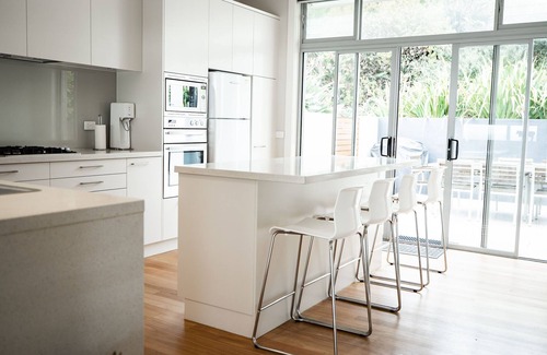 Gerroa House | Headland Vista - Stunning beach views