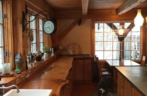 Dorset House | Headwaters-Very secluded, quiet, mountain views, babbling brook, country living.