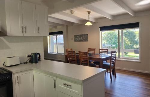 Healesville House | Healesville Schofield Cottage