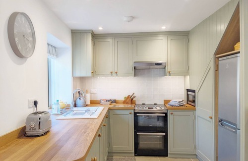 Emsworth Cottage | Hearnesbrook Barn , Emsworth - an annexe that sleeps 4 guests in 2 bedrooms