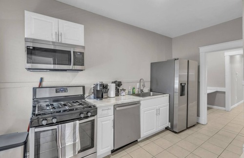South Hyde Park Apartment | Heart of America - Kansas City