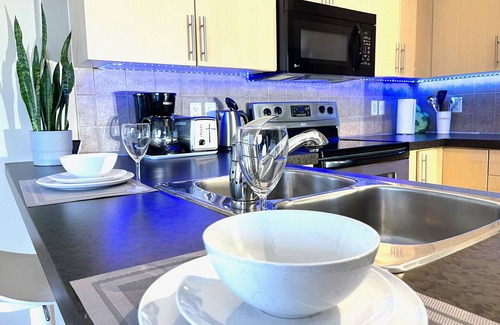 Downtown Edmonton Condo | Heart of Downtown Edmonton, walking distance to Rogers Place/LRT station