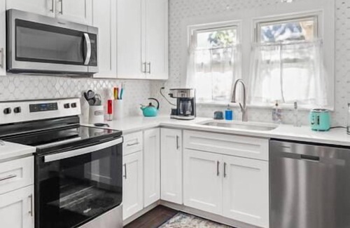 Fountain Inn House | Heart of Fountain Inn: 2BR Gem
