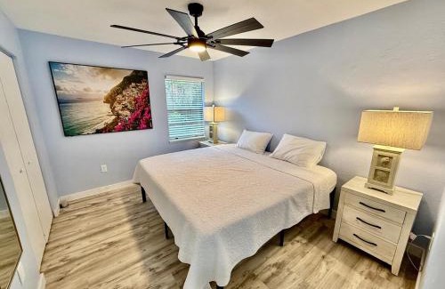 Gainesville Villa | Heart of GNV with King beds