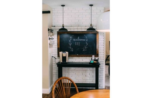 Houghton House | Heart of Houghton! Trails, Shopping & More!