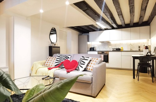 Quartier du Mail Apartment | Heart of Paris 75002/near metro/60m2 2 bdrs apt