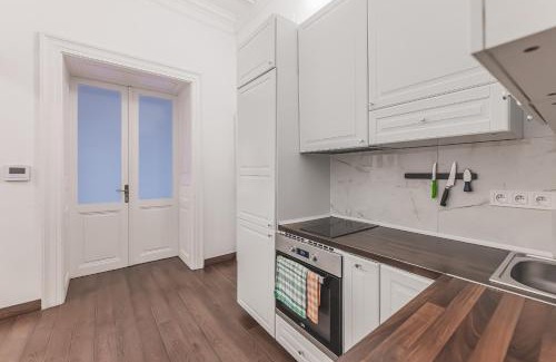 Nove Mesto House | Heart of Prague Lodgings 7