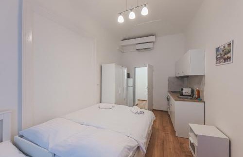 Nove Mesto Apartment | Heart of Prague Retreat 4