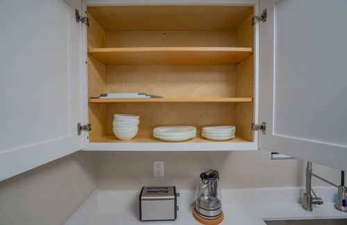 Cox Heights Apartment | Heart of Scottsdale | Pool, Gym, Balcony & Parking