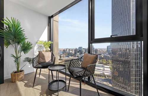 Southbank Apartment | Heart of Southbank, Walk to Crown, Resort style amenities & Free Carpark