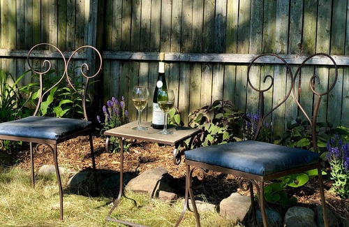 Lansing Bed & Breakfast | Heart of the Finger Lakes Historic Inn, Room 2