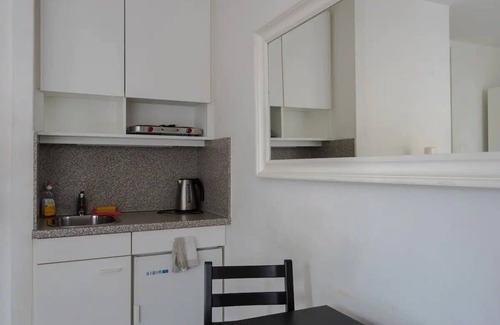 Hochschulen Apartment | Heart of Zurich Modern Studio (HG4)