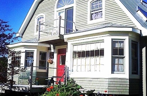 East Burke House | Heart Winds House 2 - Peaceful Country Home on Vermont’s Kingdom Trails