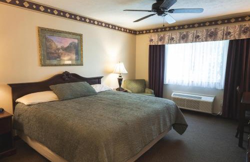 Cedarville Hotel | Hearthstone Inn & Suites