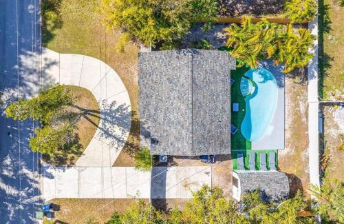 Ballast Point House | Heated In-Ground Pool with Whirlpool