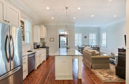Historic Downtown Savannah House | Heated Pool Access | 5*Clean | Flex Cancelation