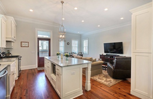 Historic Downtown Savannah House | Heated Pool Access | 5*Clean | Flex Cancelation
