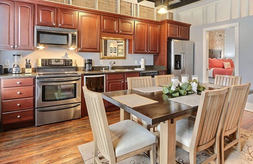 Yamacraw Village House | Heated Pool Access | 5*Clean | Flex Cancelation