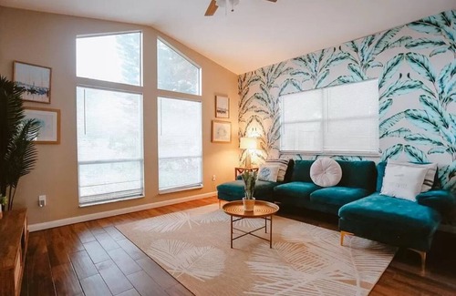 St. Petersburg - Clearwater House | Heated Pool Beach House~Hot Tub~Games~St Pete!