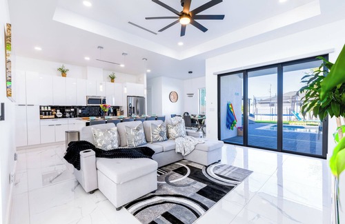 Mariner House | Heated Pool + Modern 4 BR Home — Ultimate Comfort in Cape Coral with AC