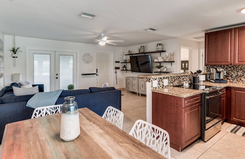 Hunt Club House | Heated Saltwater Pool Near Beach Shopping Restaurants Pet Friendly