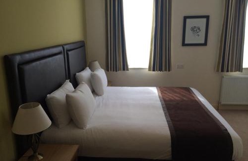 Dewsbury Hotel | Heath Cottage Hotel