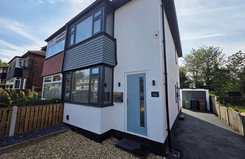 Beeston House | Heath Rise Retreat in Leeds