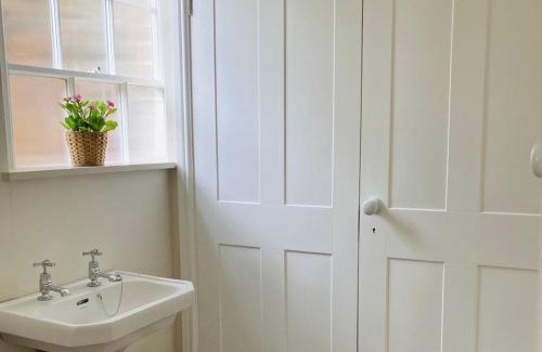 Leek House | Heath View
