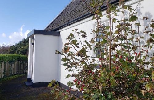 Clooncarrabaun House | Heather Cottage 3 Bedroom