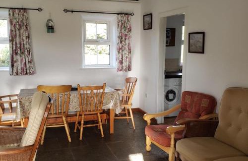 Clooncarrabaun House | Heather Cottage 3 Bedroom