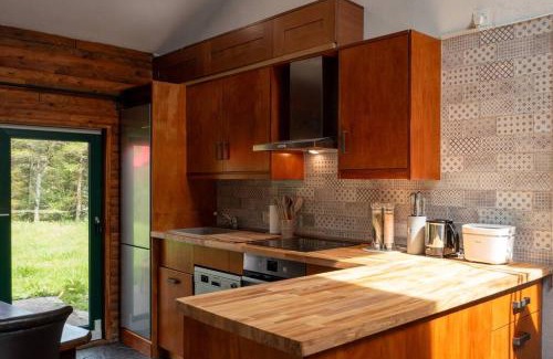 Leenane Apartment | Heather Lodge with Sea and Mountain Views