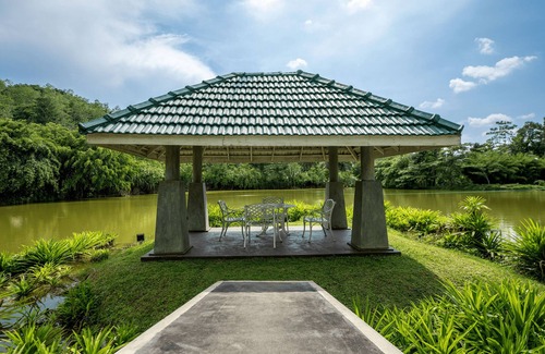 Yattapatha House | Heaven By The Lake: Luxury Villa Estate Beside the Lake in Galle, Sri Lanka