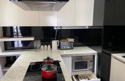 Likas Apartment | Heaven in the City 2 beachfront condo