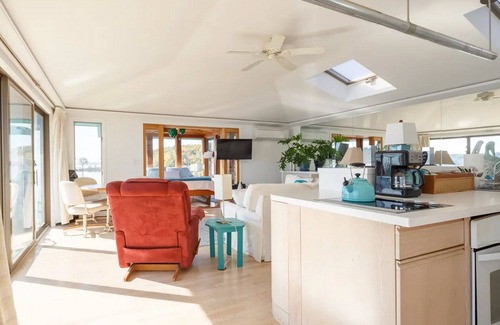 Catskill House | Heaven on Earth - Hudson Riverfront Home