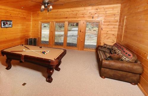 Cosby House | Heavenly Creekside #276
