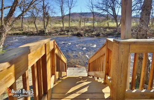 Cosby House | Heavenly Creekside #276