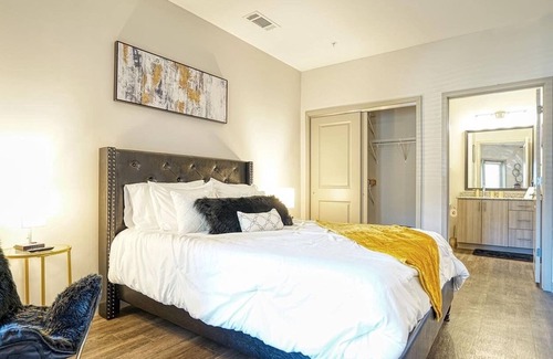 Northlake Apartment | Heavenly Retreat