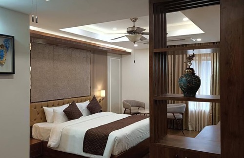 Gauhati Hotel | Heavens Garden Emire